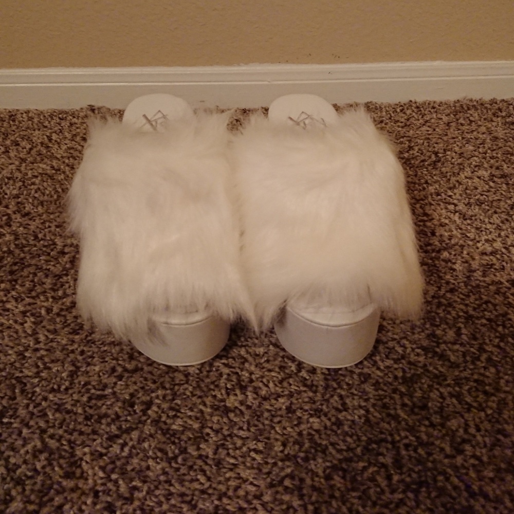 Shoes - Picture 2 of 5